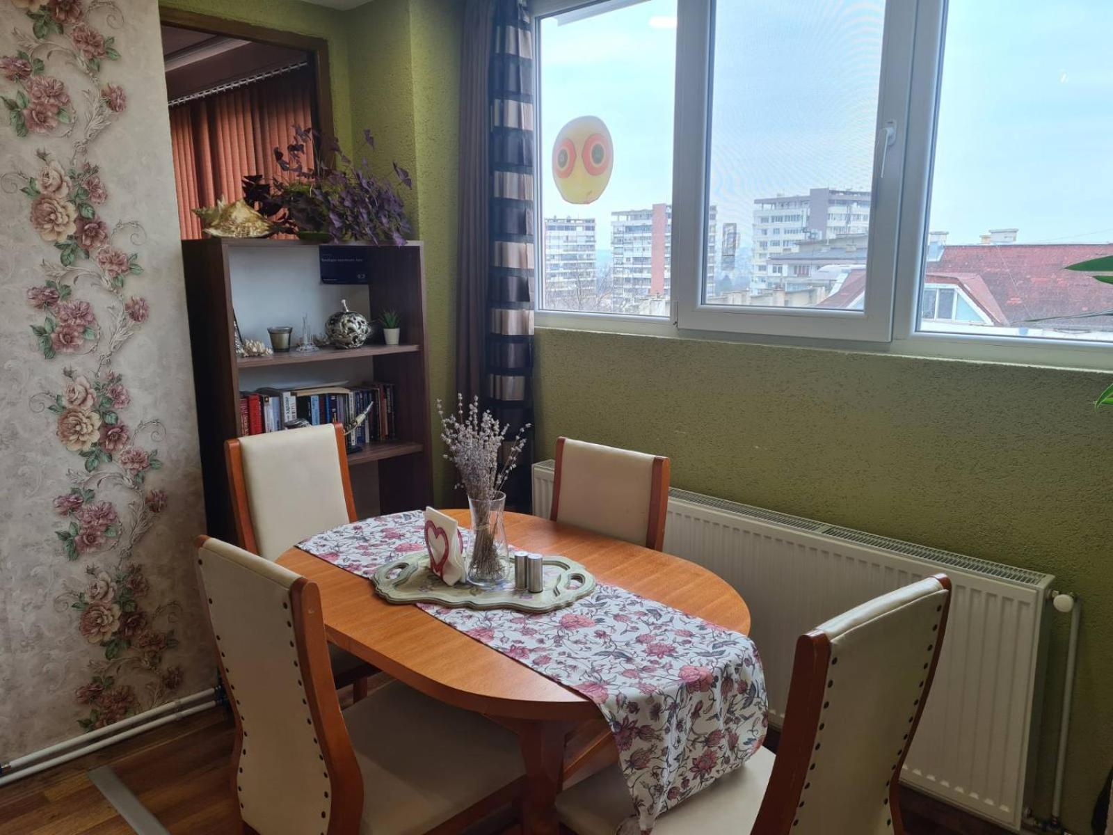 Boutique Apartment Jana Shumen Bagian luar foto